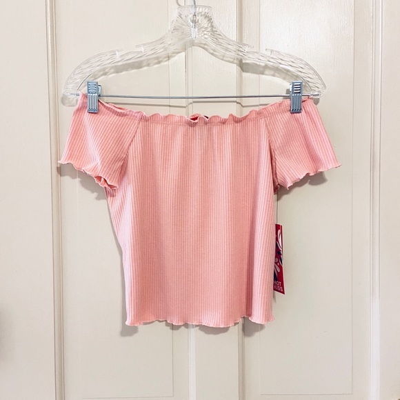 Hot Kiss Tops - NWT Hot KIss pink ruffled off the shoulder top LG